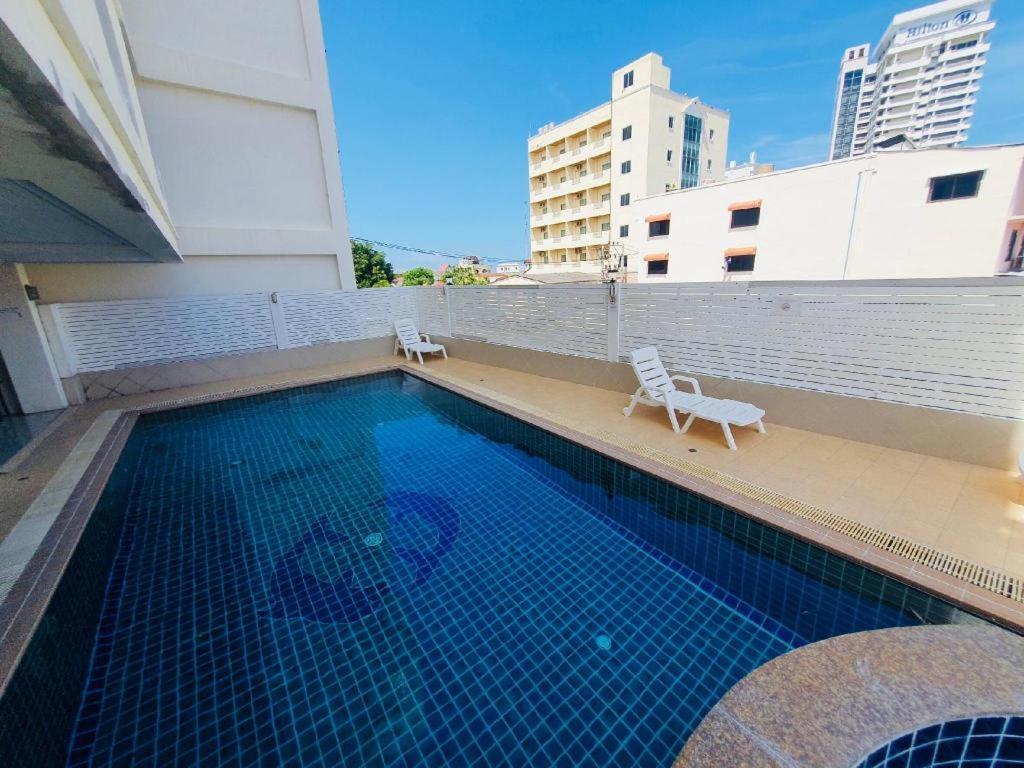 Sukwilai Hotel HHQ Exterior foto