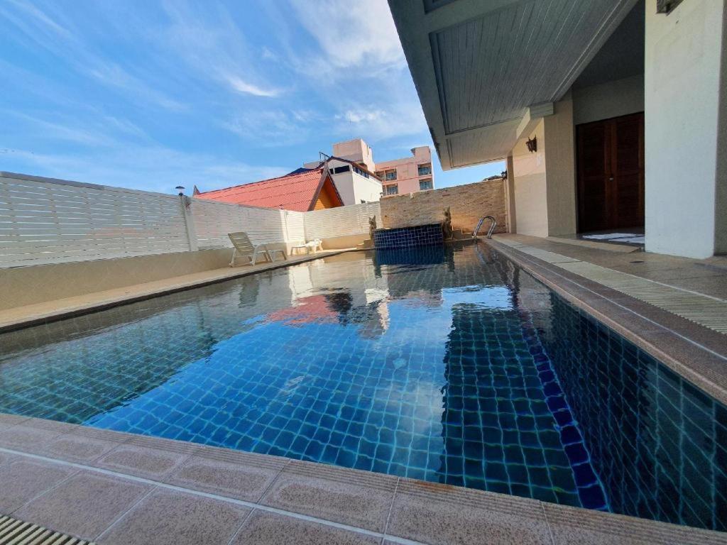 Sukwilai Hotel HHQ Exterior foto